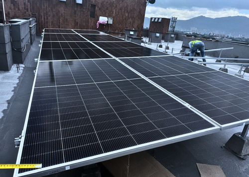 instalaci{on de paneles solares